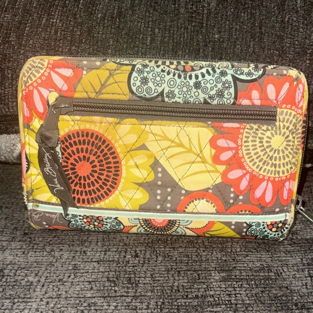 Vera Bradley Turn Lock Zip Around Wallet Quilted Floral - Picture 6 of 9